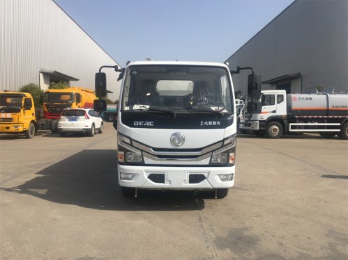 国六东风小多利卡洗扫车